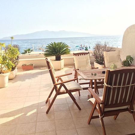 Apartments Wonderful Bay Саранда Екстер'єр фото