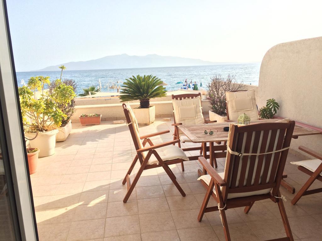 Apartments Wonderful Bay Саранда Екстер'єр фото